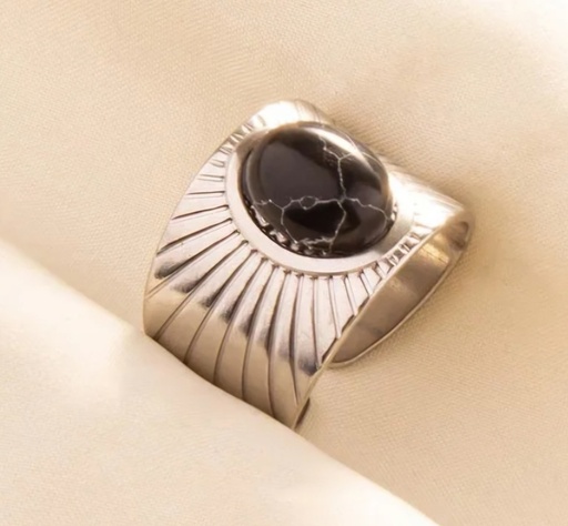 Bague " Pierre noire soleil "